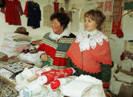 Den Hvide Butiks bod på H.C. Andersen Julemarkedet 2004